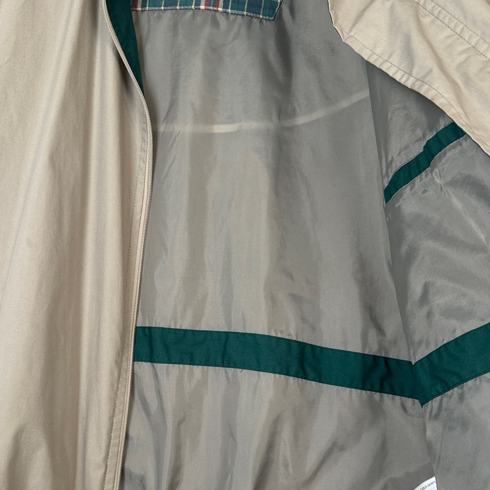 Vintage Members Only Men's Beige Jacket with Green Lining - Picture 7 of 14
